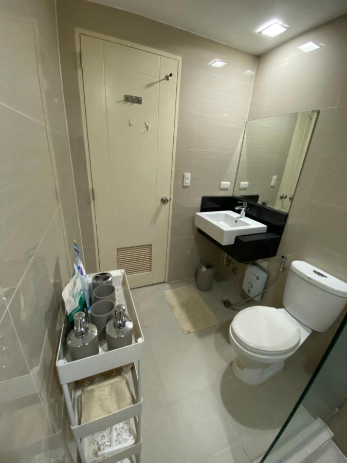 Spacious Condo In Venice Luxury Residences Тагуиг Екстериор снимка