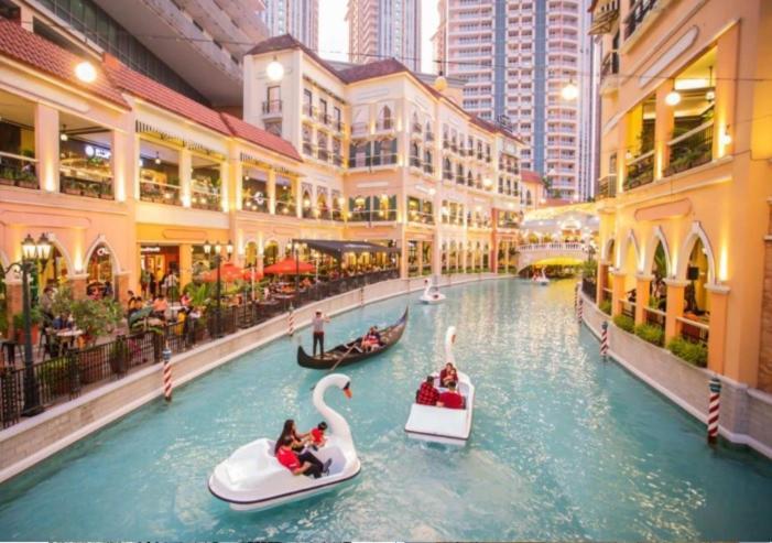Spacious Condo In Venice Luxury Residences Тагуиг Екстериор снимка